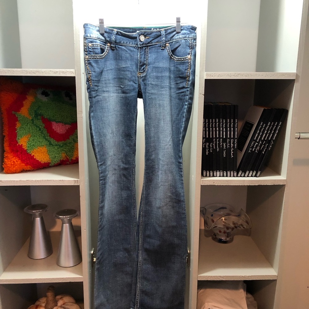 Wrangler Women's Blue Boot Cut Denim Jeans.